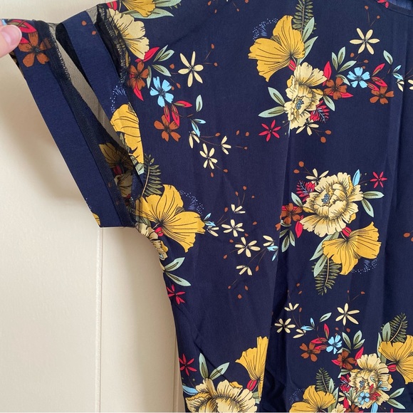 SHEIN Emery Rose Plus Floral Print Mesh Insert Short Sleeve Top - Picture 3 of 10